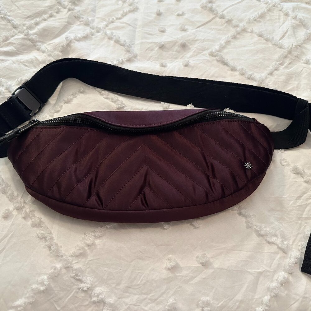 Athleta Kinetic Shine Waistbag Spiced Cabernet